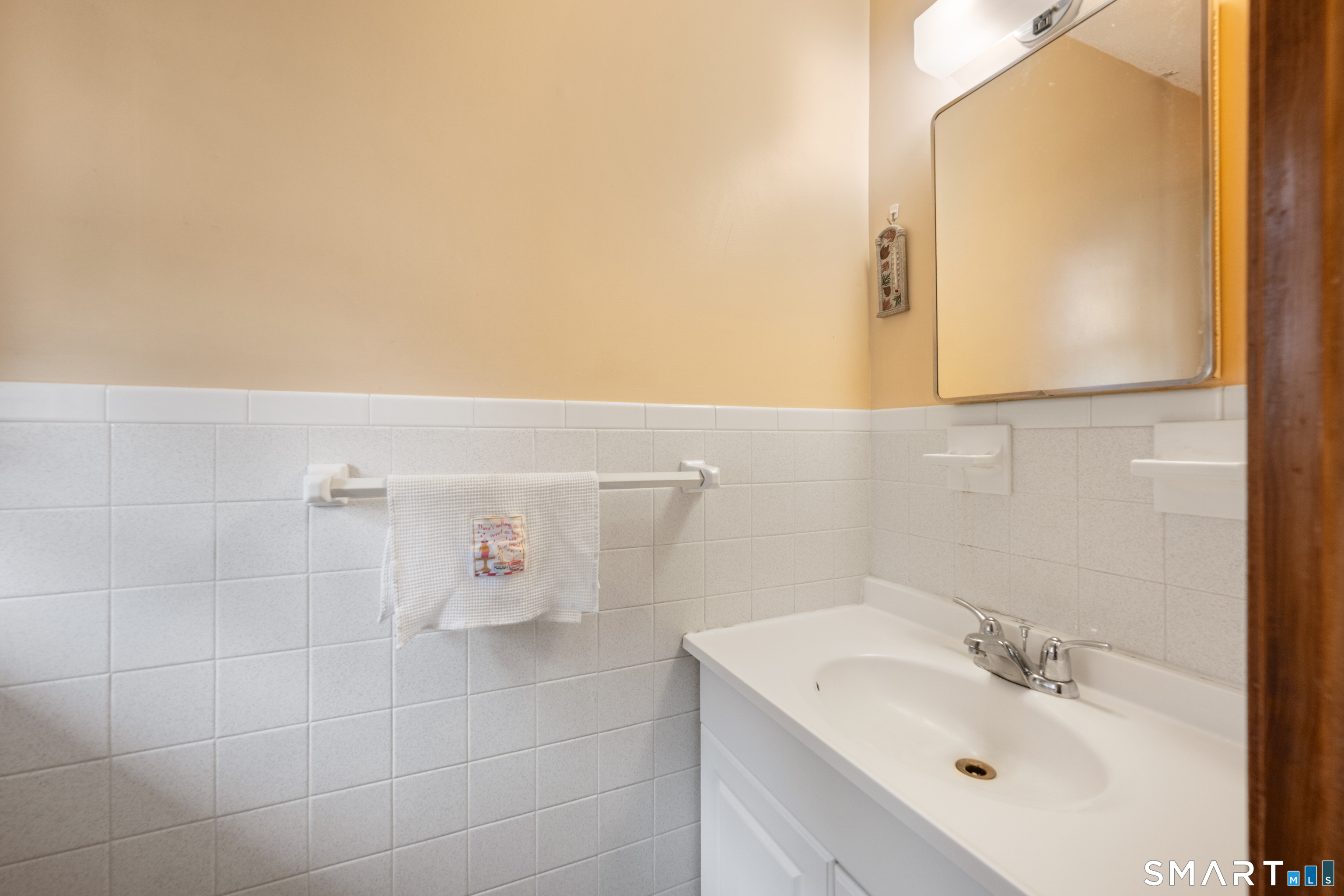 203 Fairlane Drive Wethersfield CT 06109