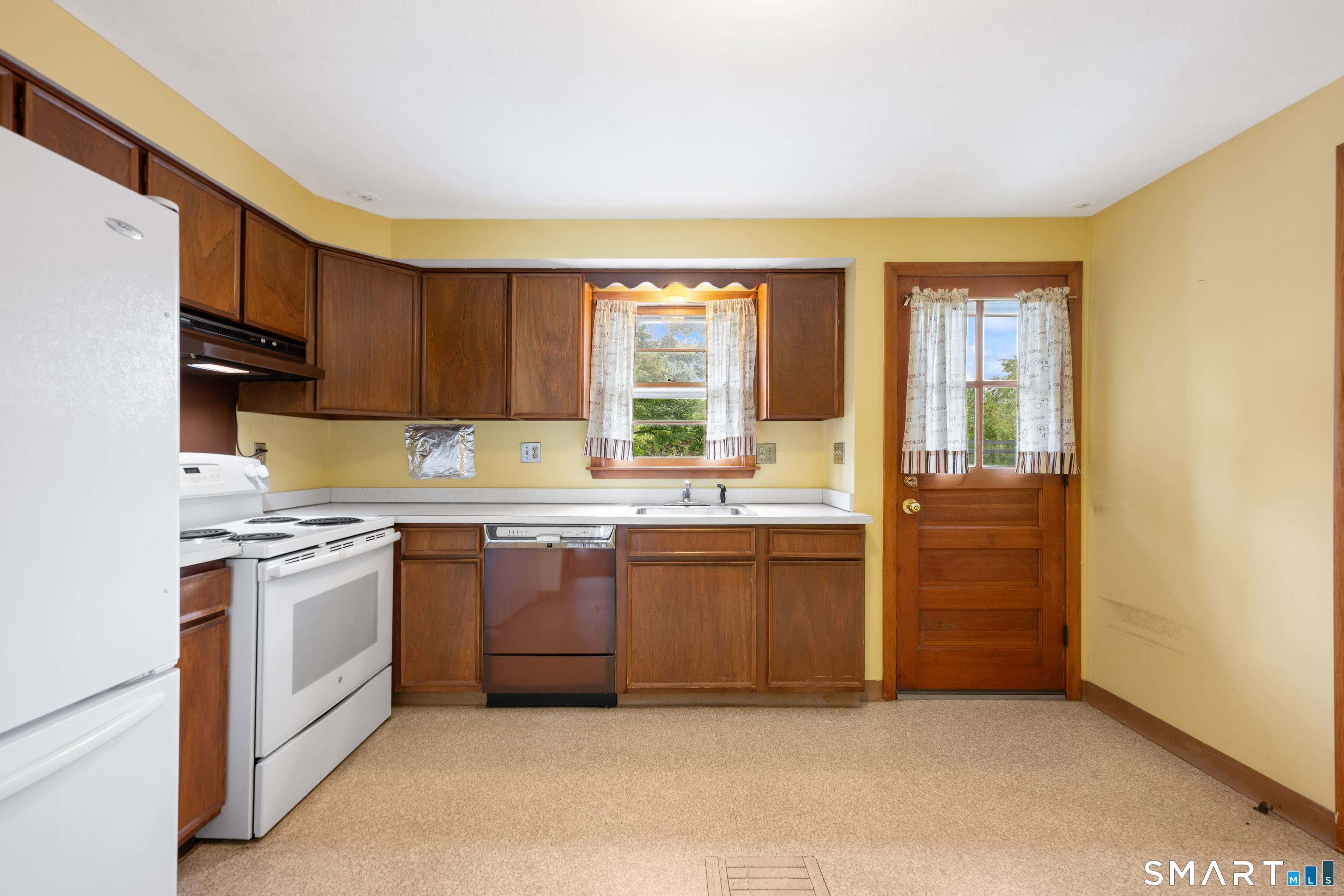 203 Fairlane Drive Wethersfield CT 06109