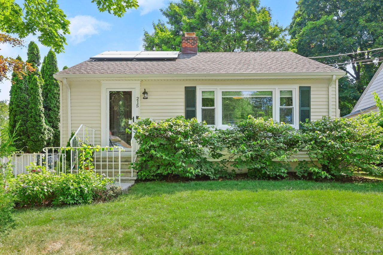 215 Bennett Street Fairfield CT 06825