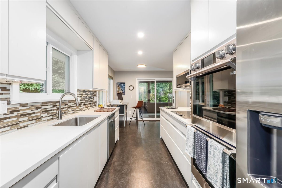 177 Mamanasco Road Ridgefield CT 06877