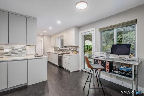 177 Mamanasco Road Ridgefield CT 06877