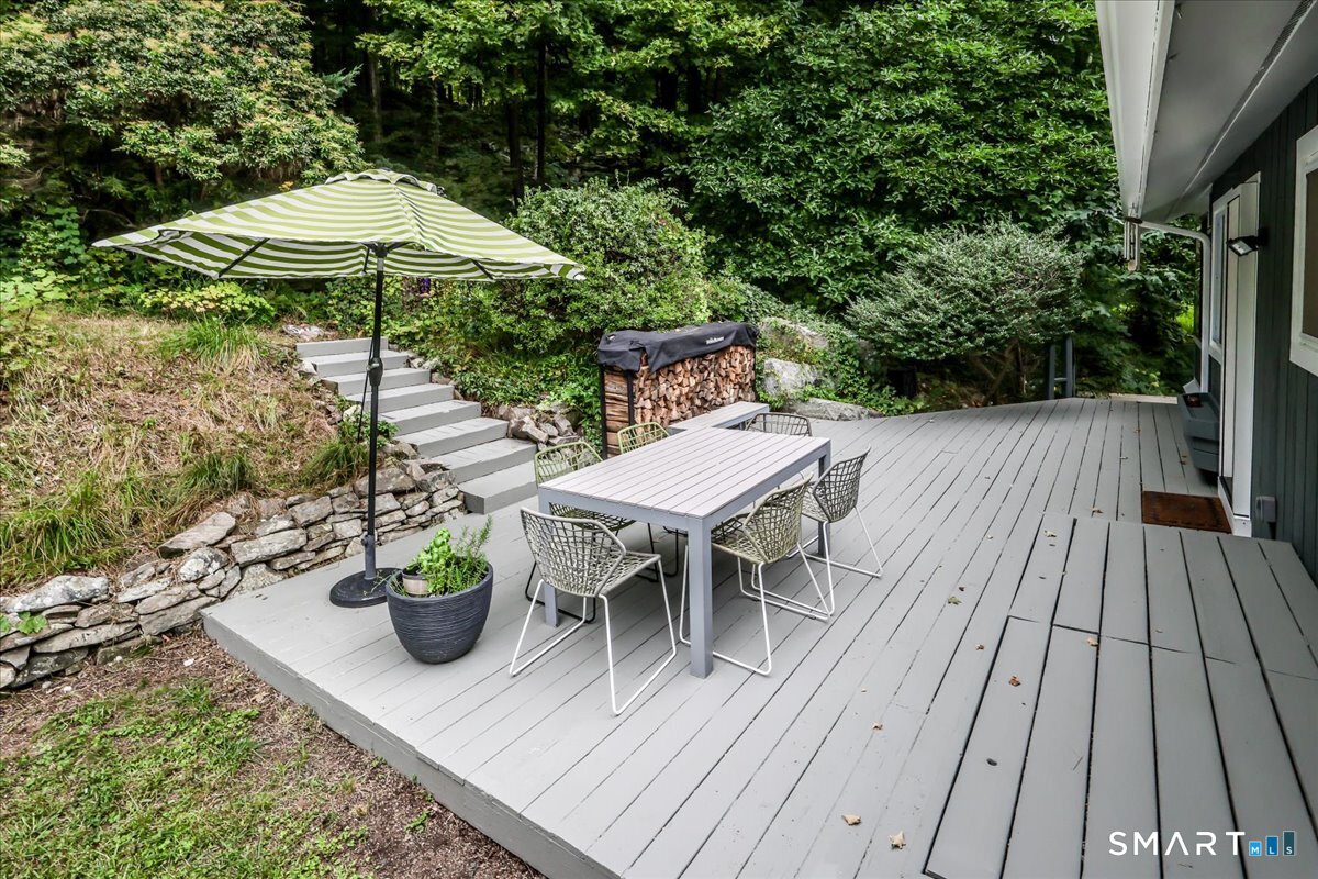177 Mamanasco Road Ridgefield CT 06877