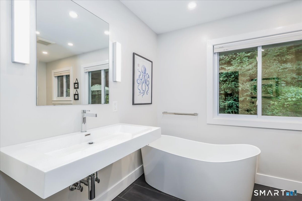 177 Mamanasco Road Ridgefield CT 06877