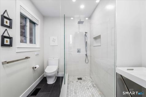 177 Mamanasco Road Ridgefield CT 06877