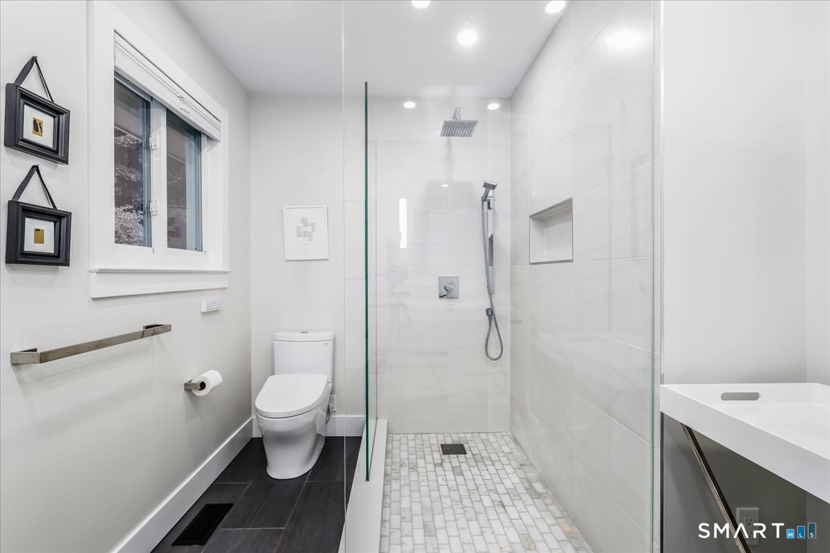 177 Mamanasco Road Ridgefield CT 06877