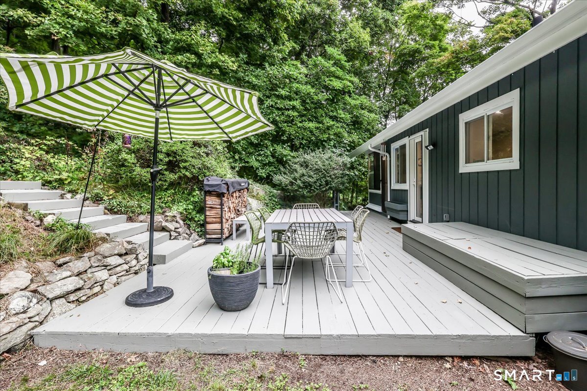 177 Mamanasco Road Ridgefield CT 06877
