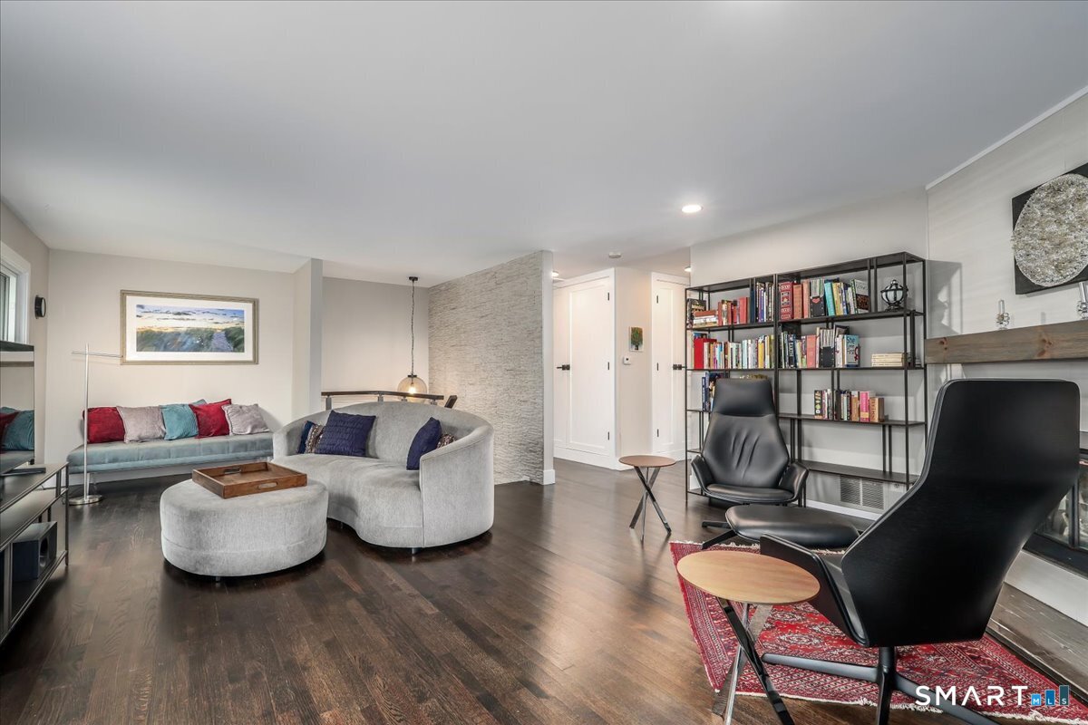 177 Mamanasco Road Ridgefield CT 06877
