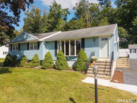 9 Robin Drive East Haven CT 06513