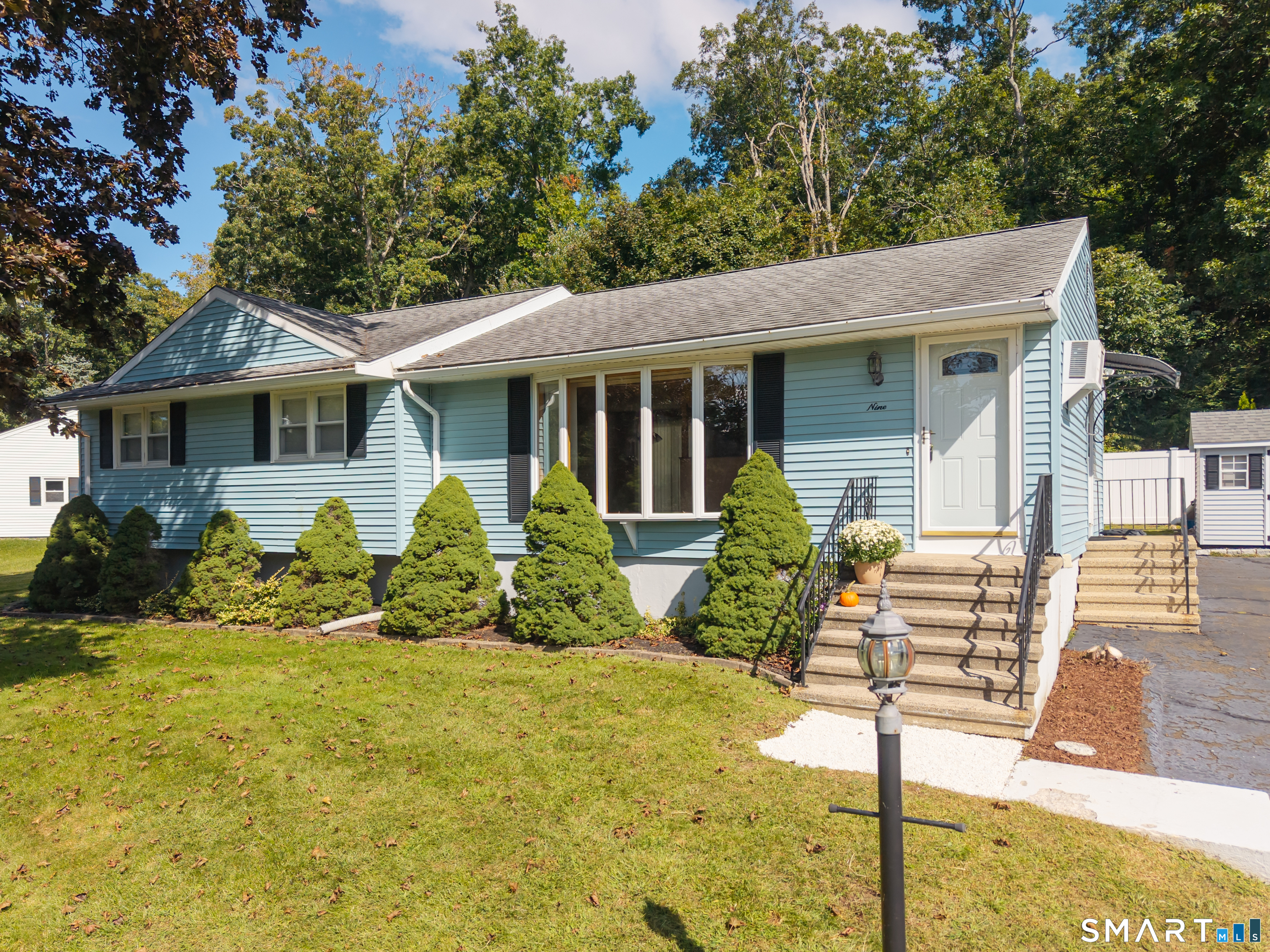 9 Robin Drive East Haven CT 06513