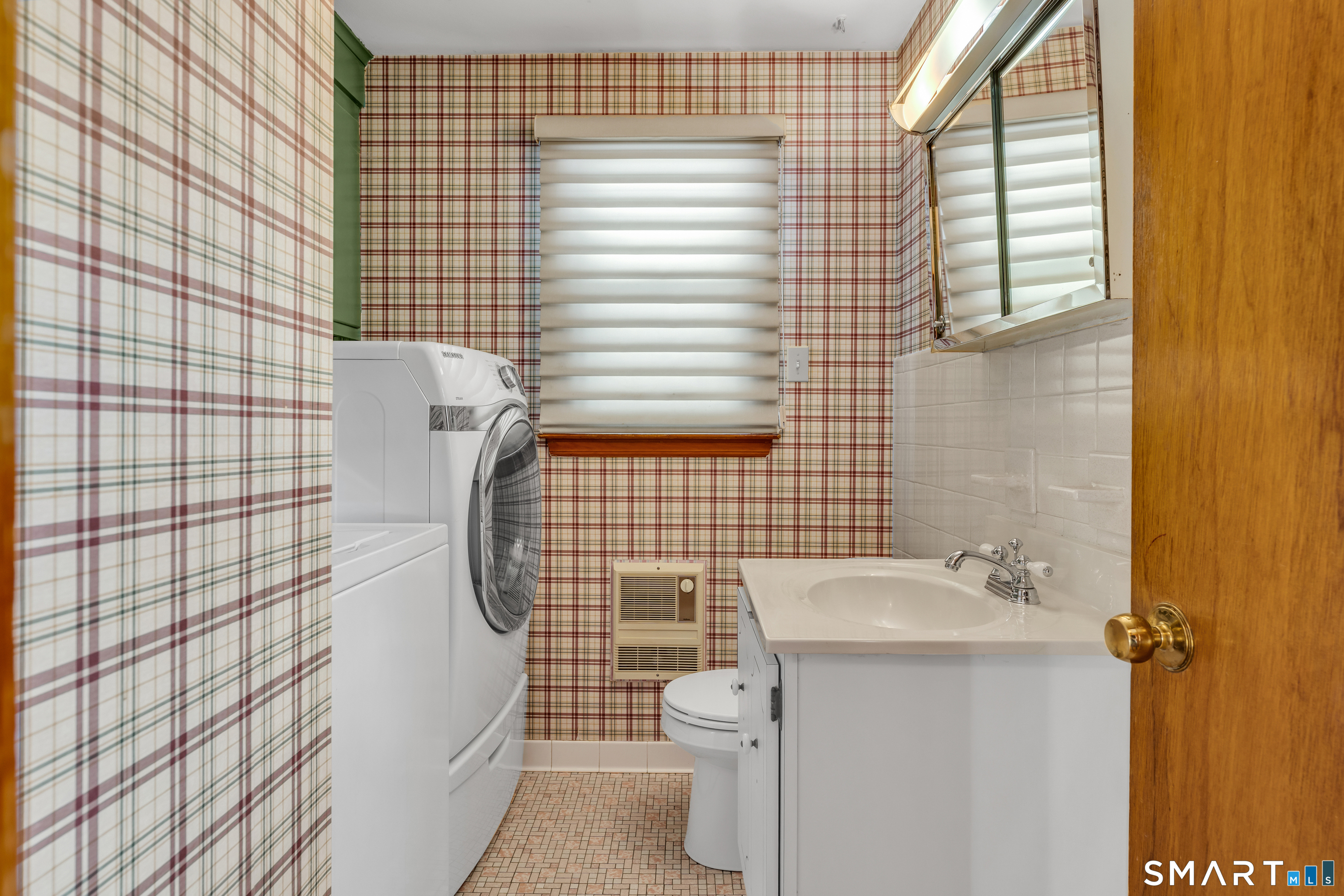 9 Robin Drive East Haven CT 06513