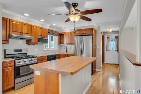 9 Robin Drive East Haven CT 06513