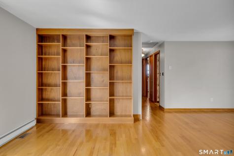 9 Robin Drive East Haven CT 06513