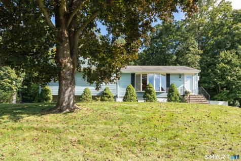 9 Robin Drive East Haven CT 06513