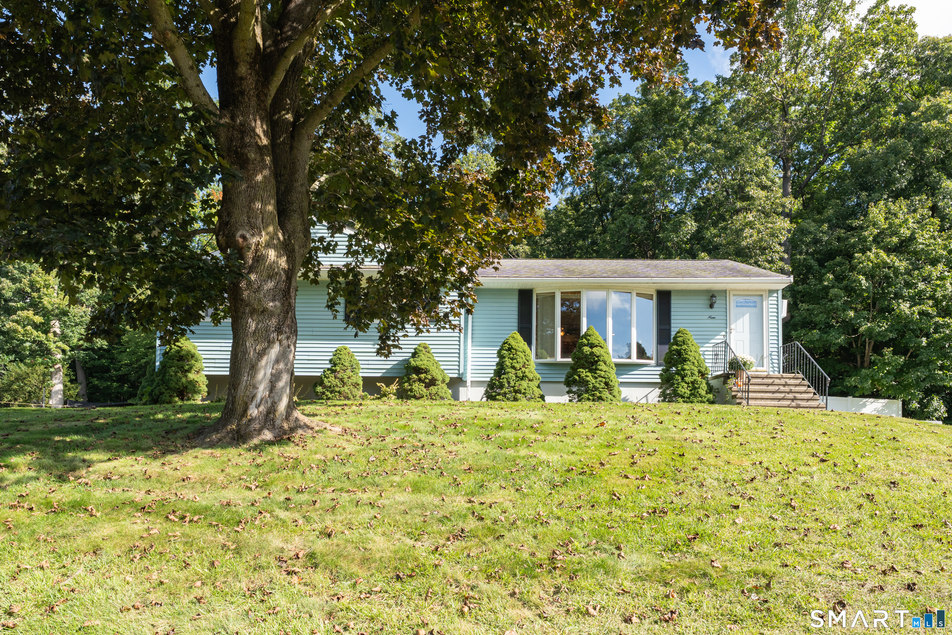 9 Robin Drive East Haven CT 06513