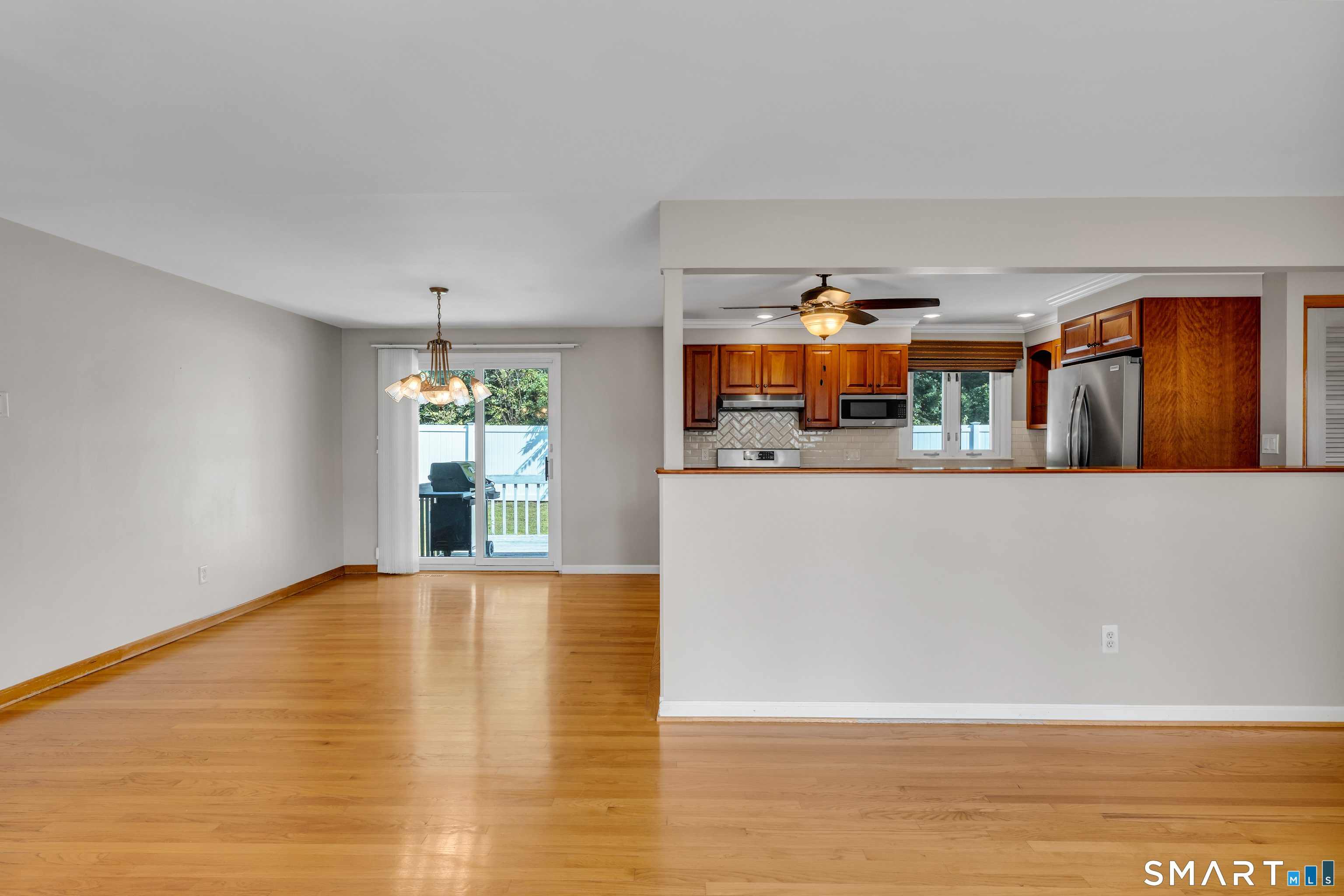 9 Robin Drive East Haven CT 06513