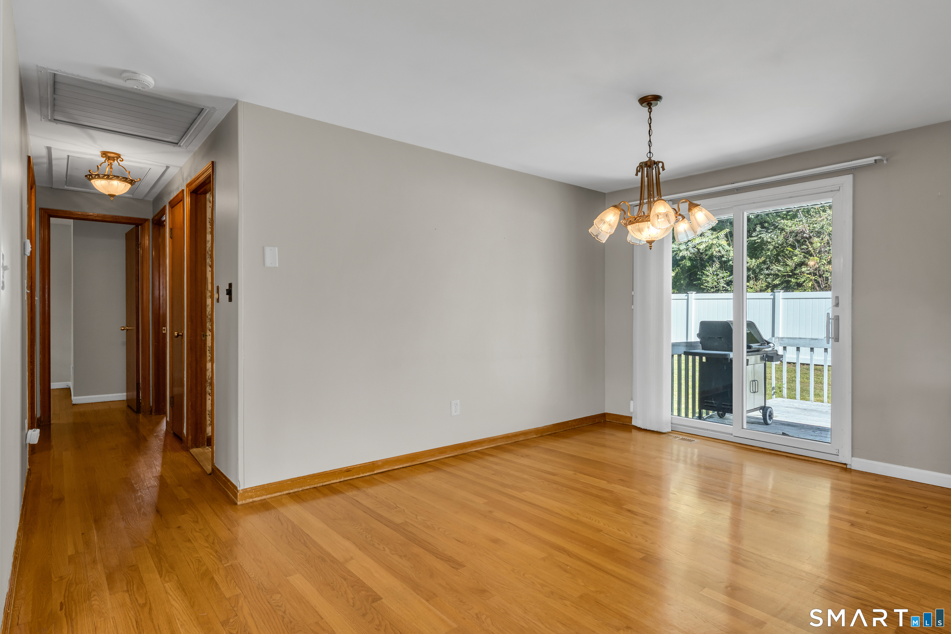 9 Robin Drive East Haven CT 06513