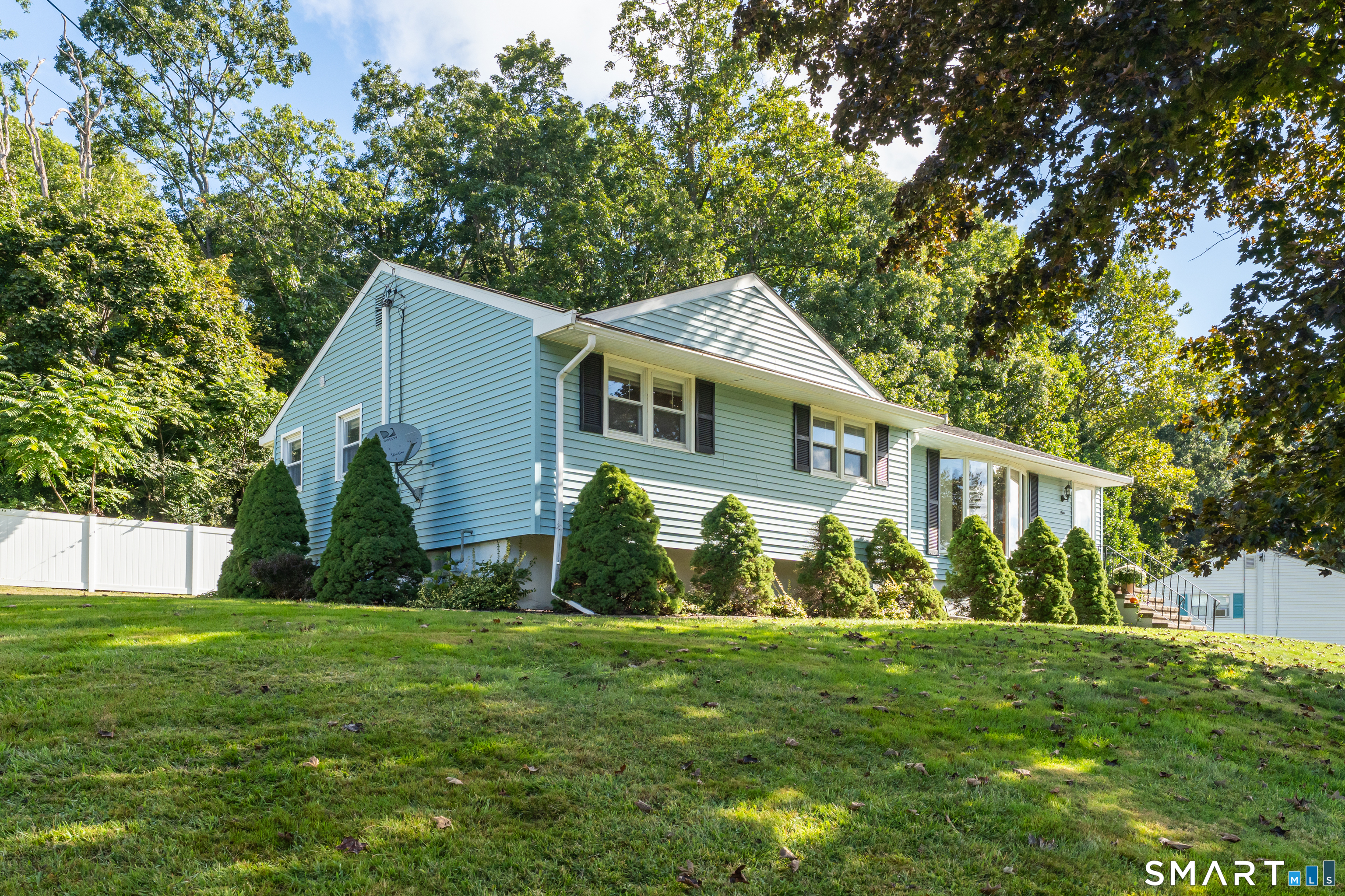 9 Robin Drive East Haven CT 06513