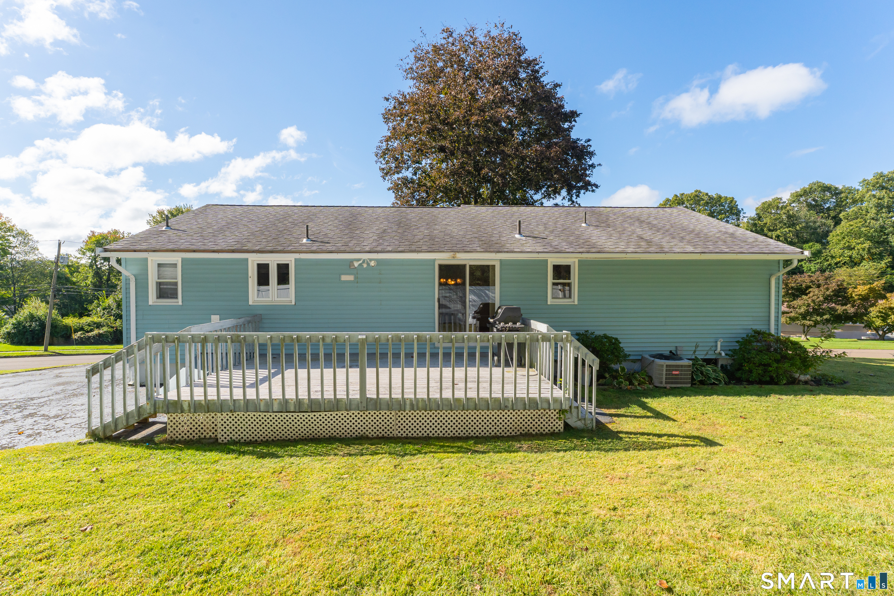 9 Robin Drive East Haven CT 06513