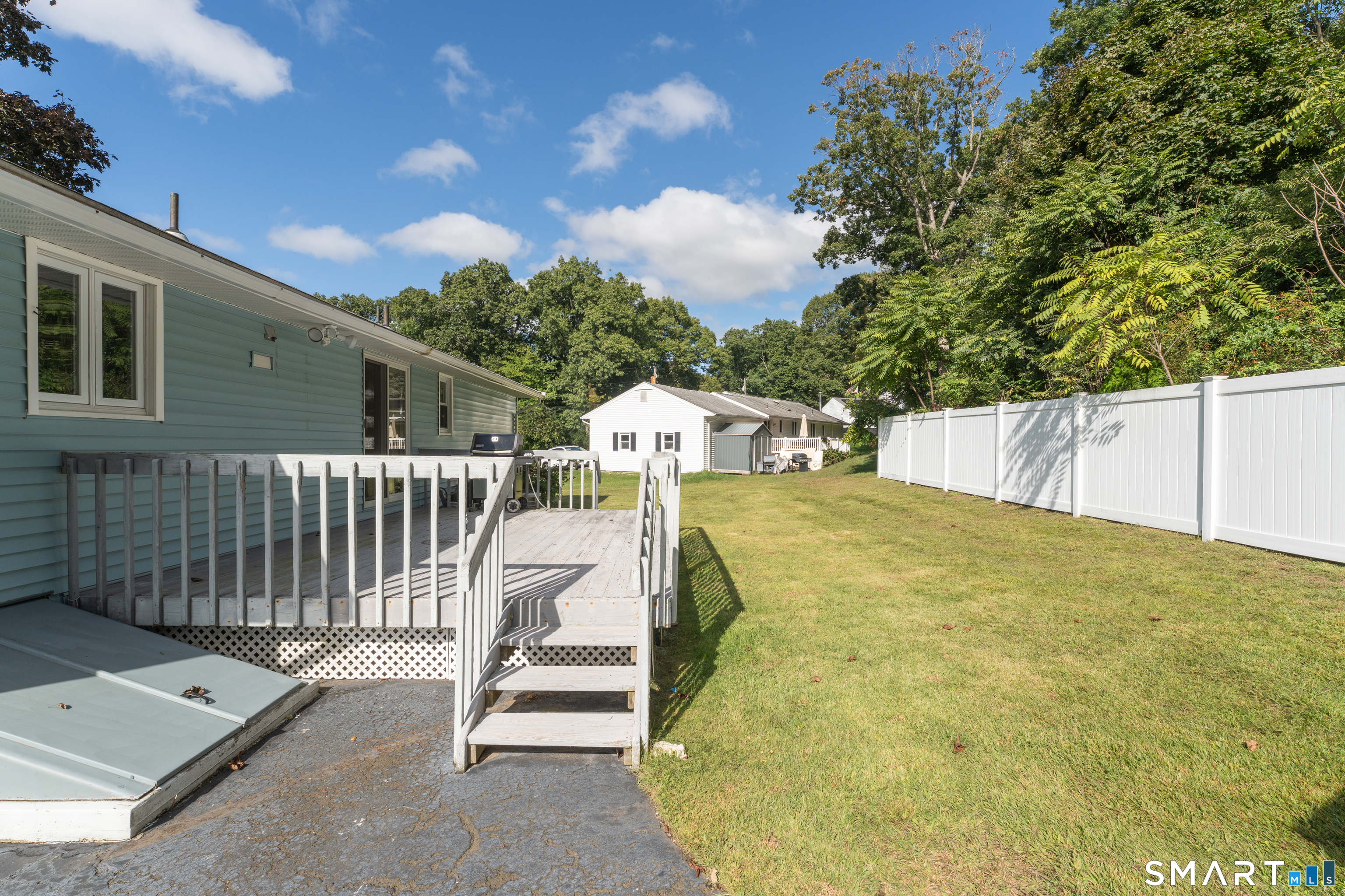 9 Robin Drive East Haven CT 06513