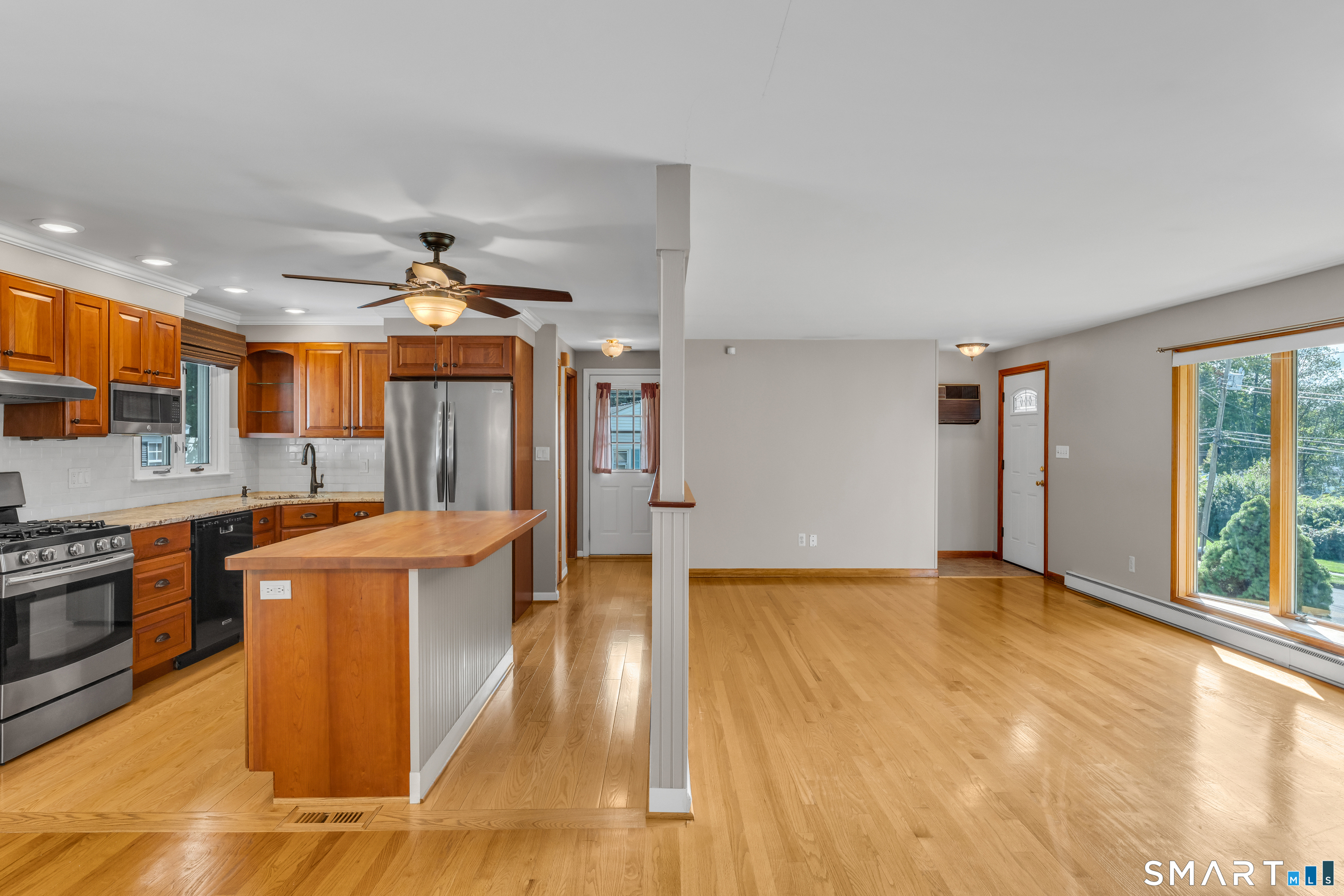 9 Robin Drive East Haven CT 06513