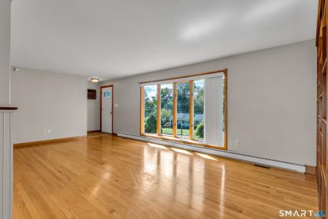 9 Robin Drive East Haven CT 06513