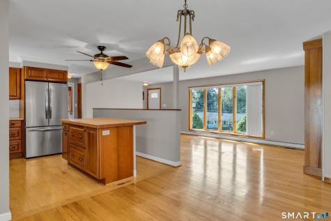 9 Robin Drive East Haven CT 06513