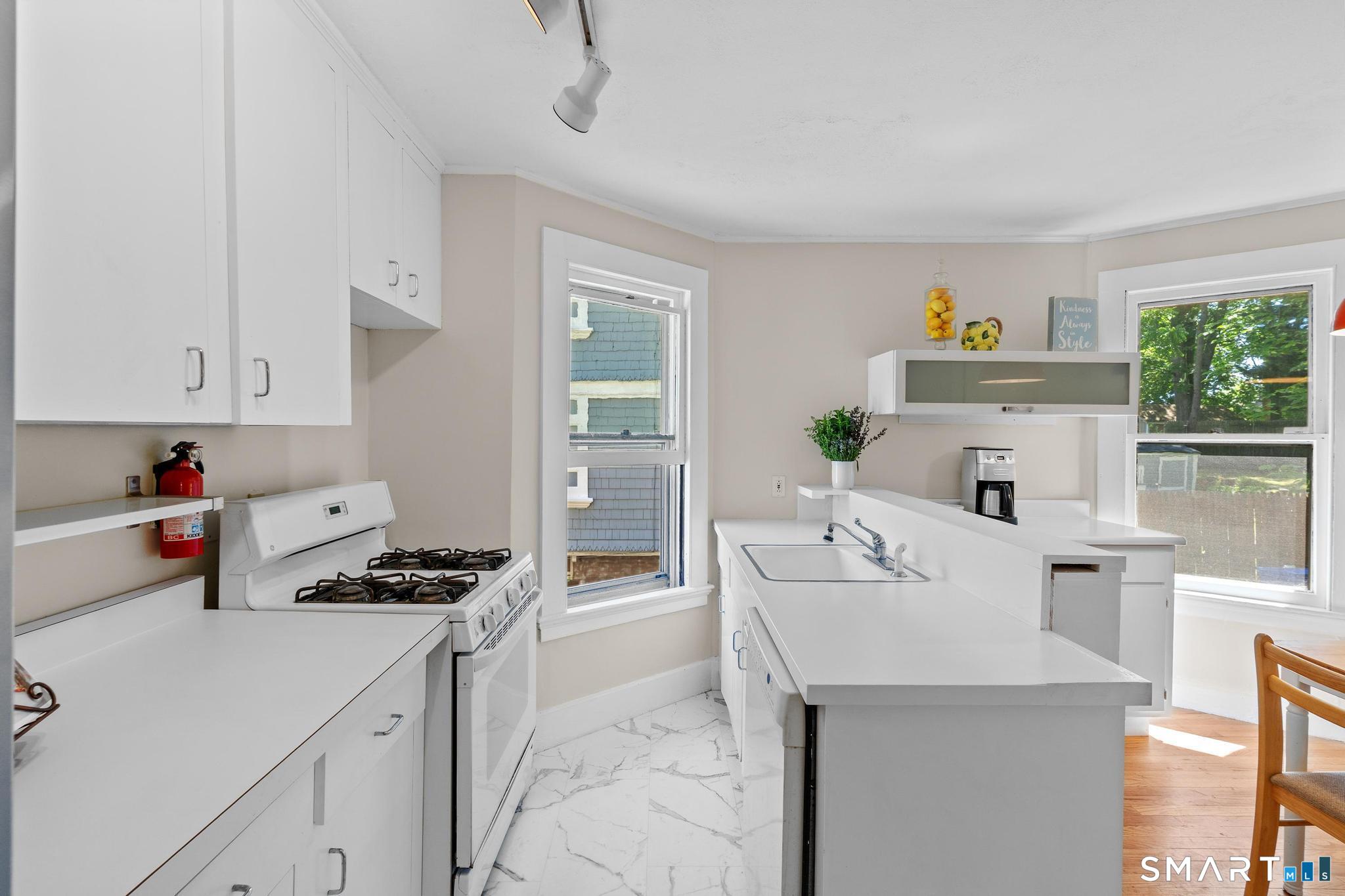 87 Kenyon Street Hartford CT 06105