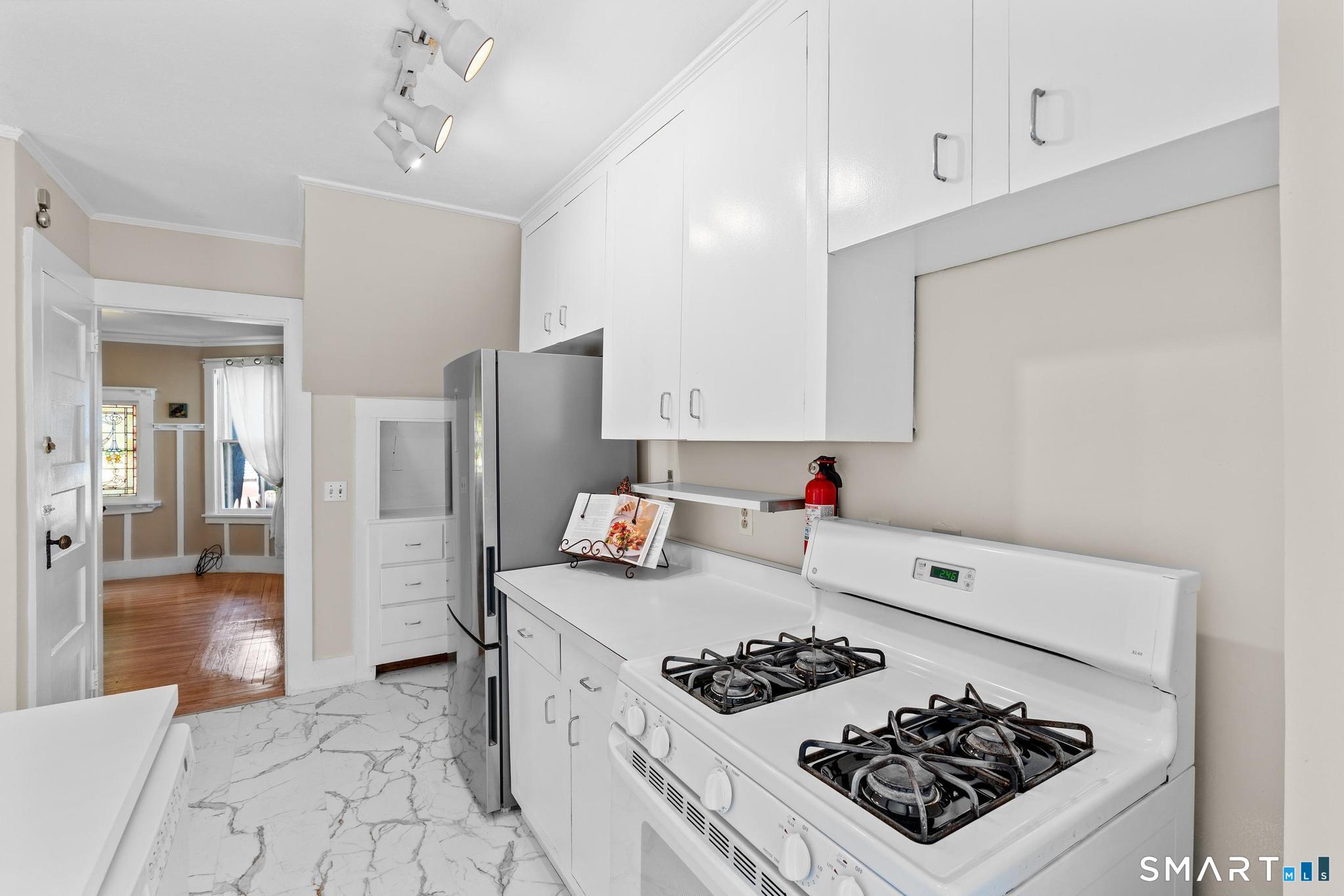 87 Kenyon Street Hartford CT 06105