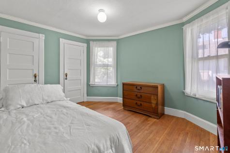 87 Kenyon Street Hartford CT 06105