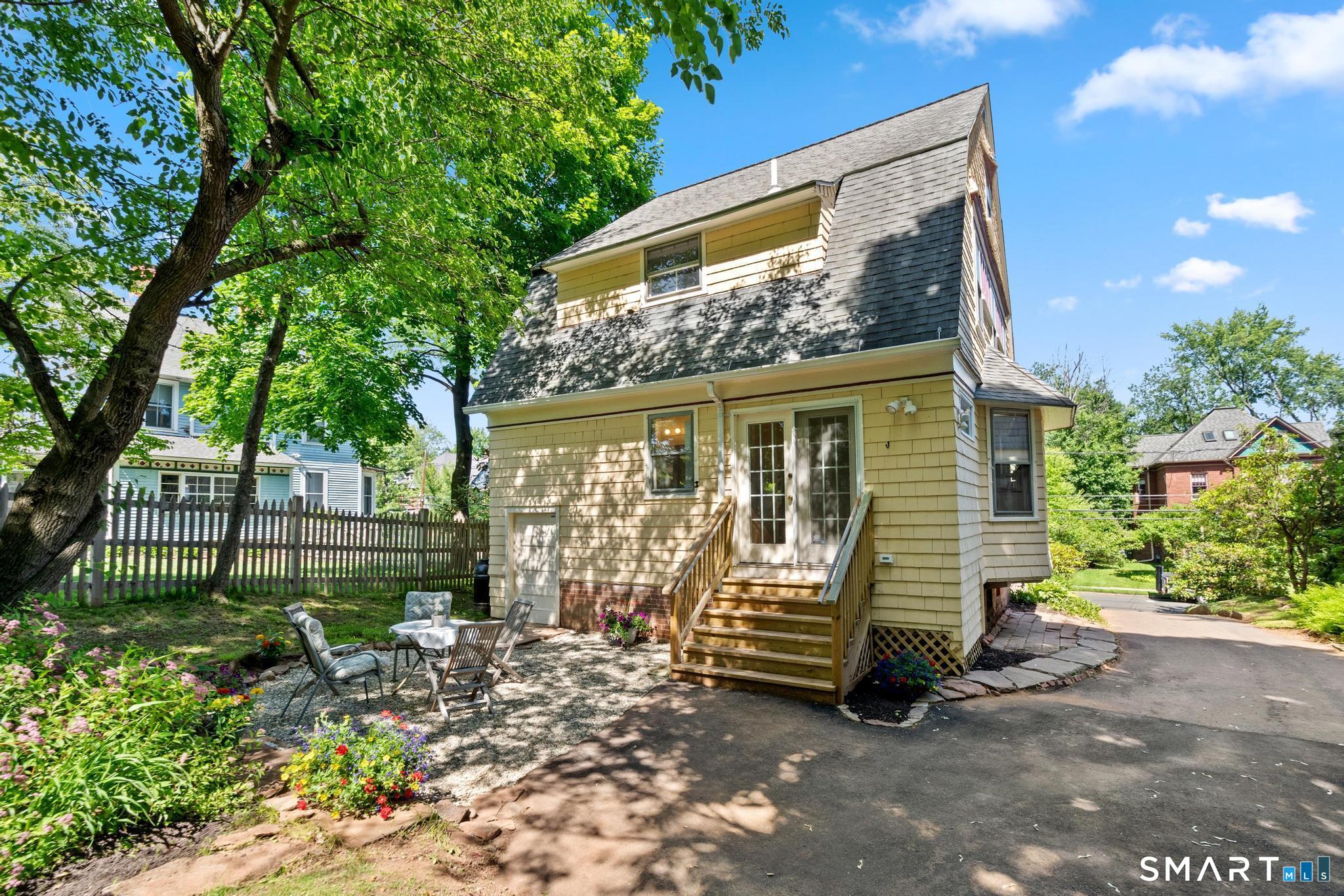 87 Kenyon Street Hartford CT 06105