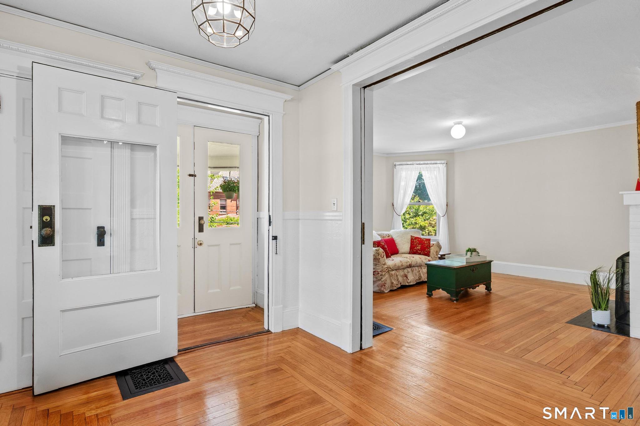 87 Kenyon Street Hartford CT 06105