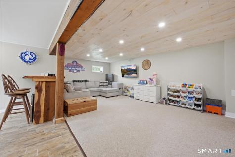 946 Shewville Road Ledyard CT 06339