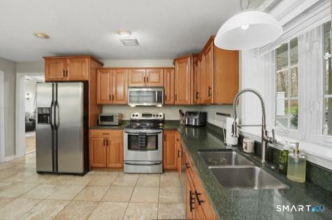 408 Maromas Road Middletown CT 06457