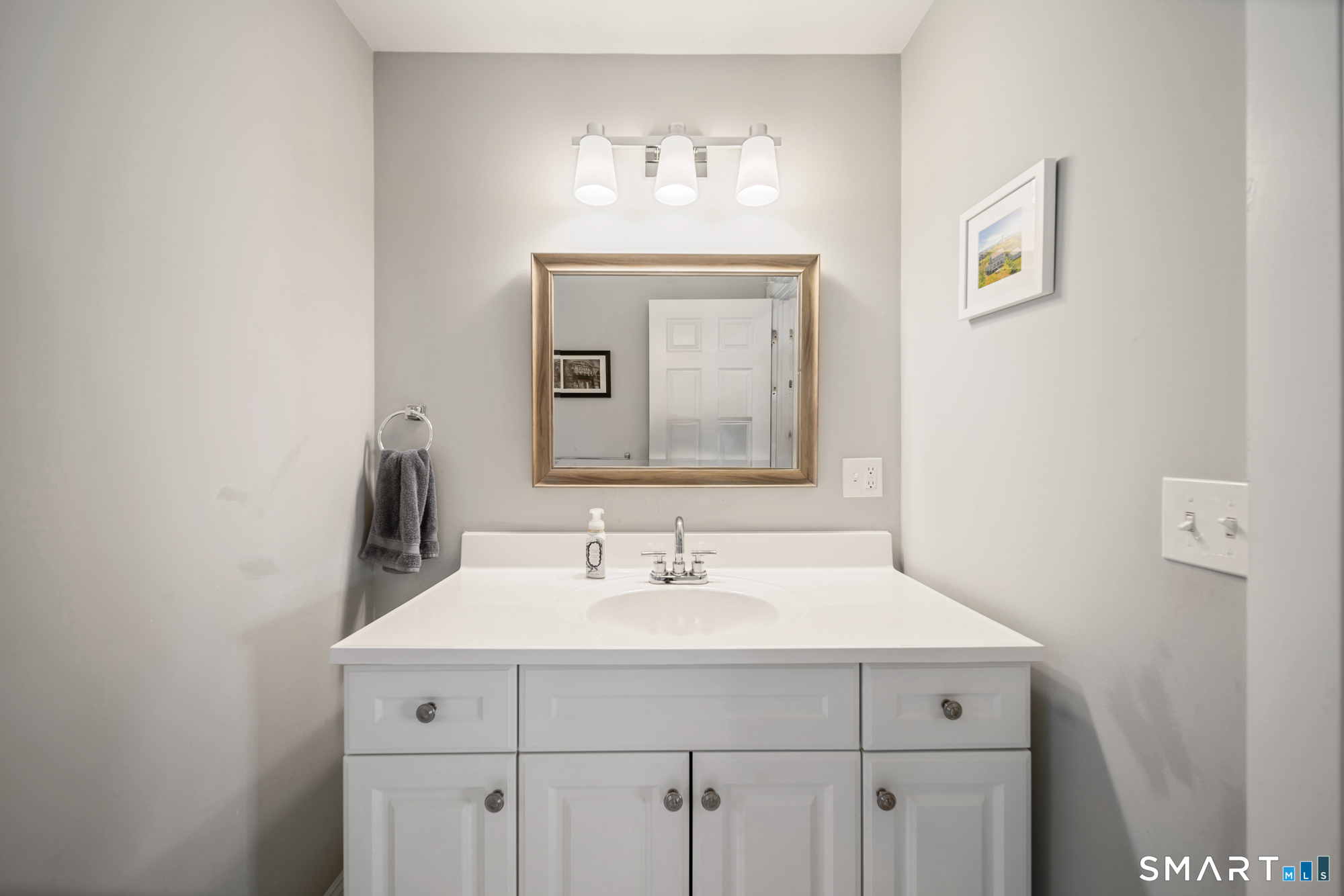 51 Home Place Branford CT 06405