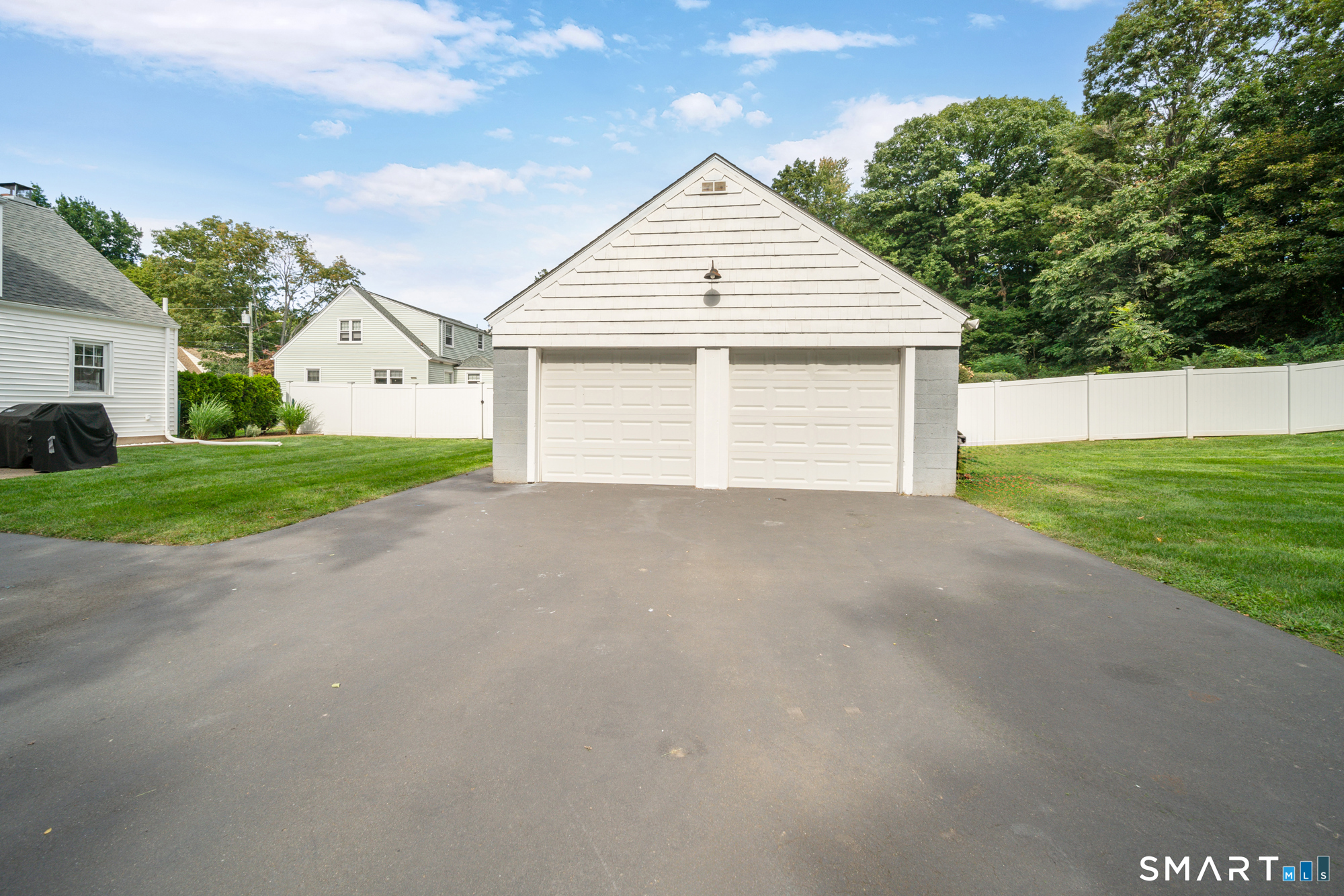 51 Home Place Branford CT 06405