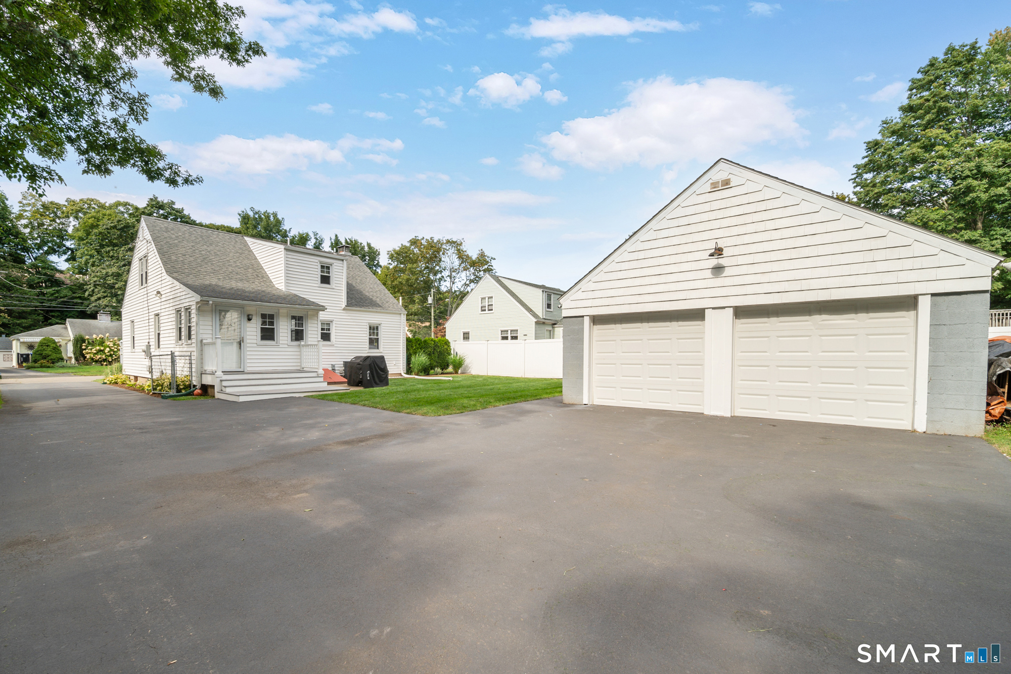 51 Home Place Branford CT 06405