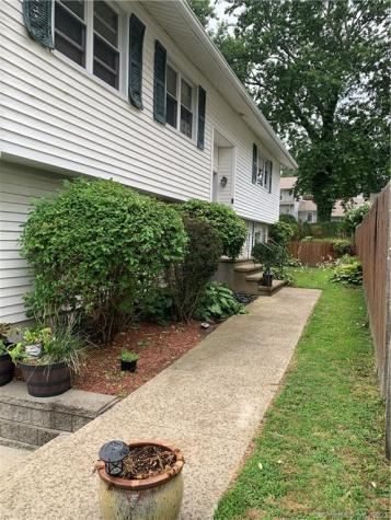 210 Park Avenue Naugatuck CT 06770