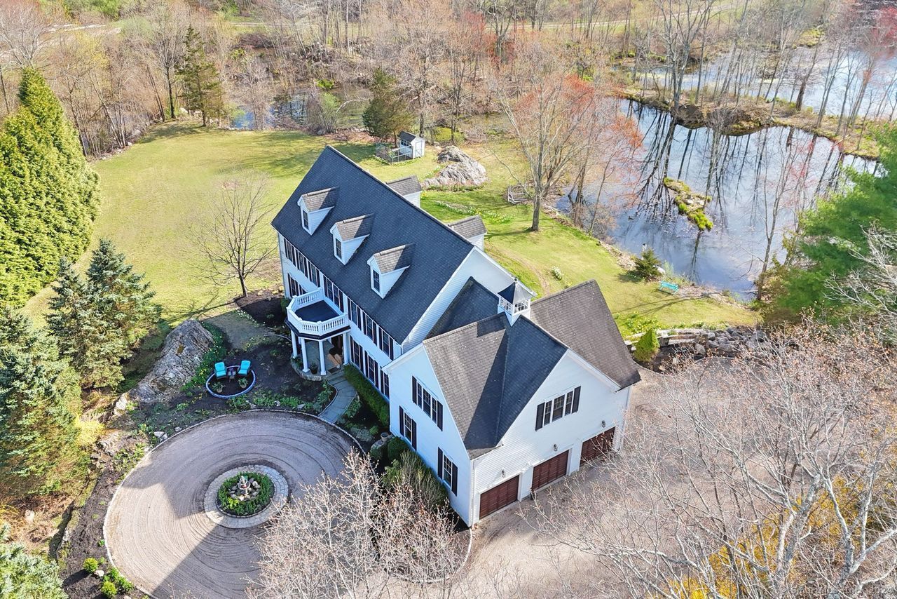 25 Starrs Ridge Road Redding CT 06896