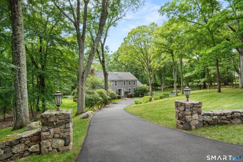 32 Silver Ridge Common Weston CT 06883