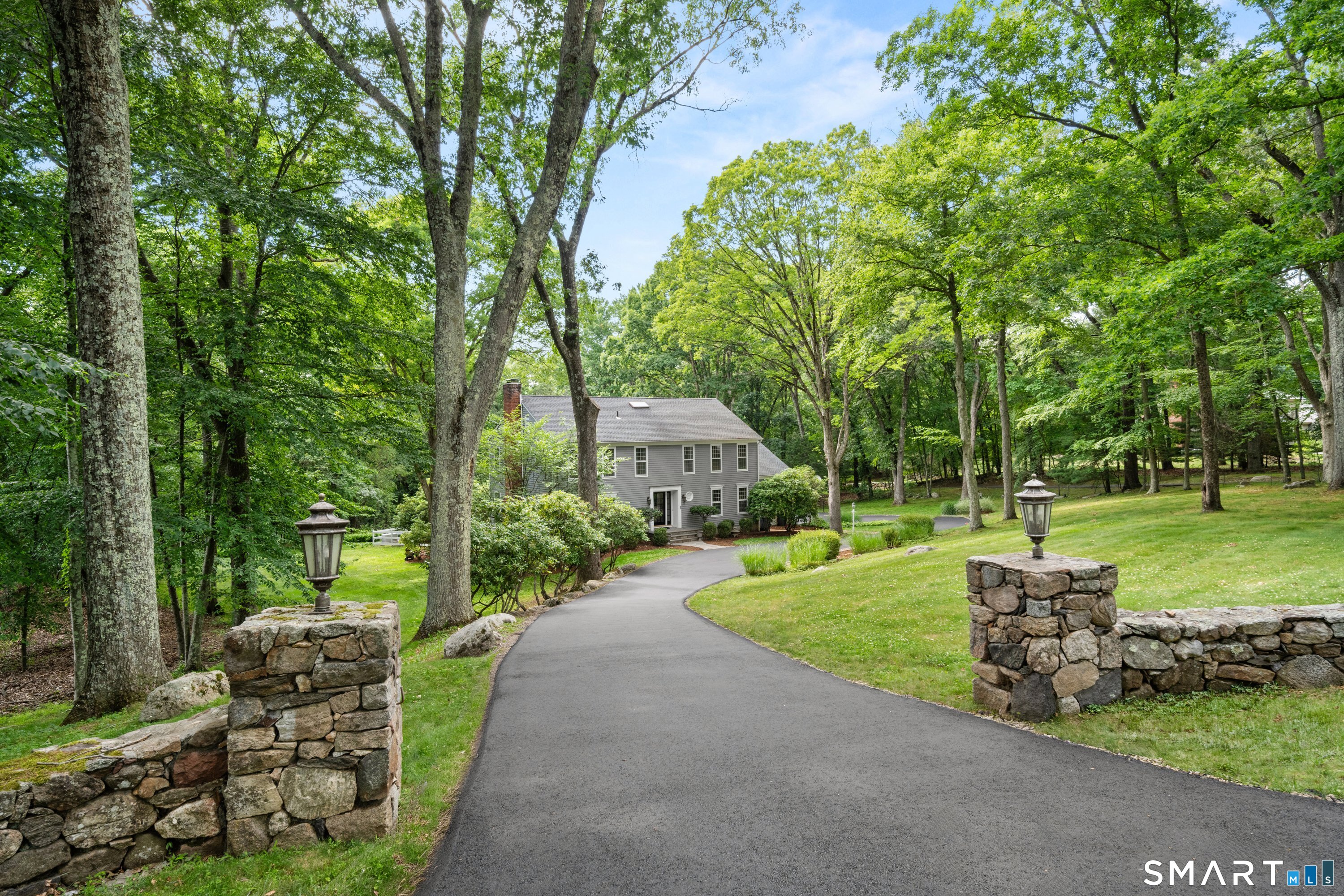 32 Silver Ridge Common Weston CT 06883
