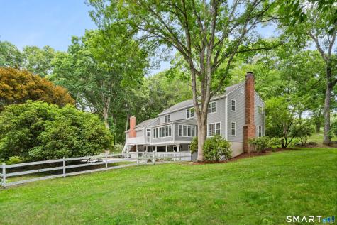 32 Silver Ridge Common Weston CT 06883