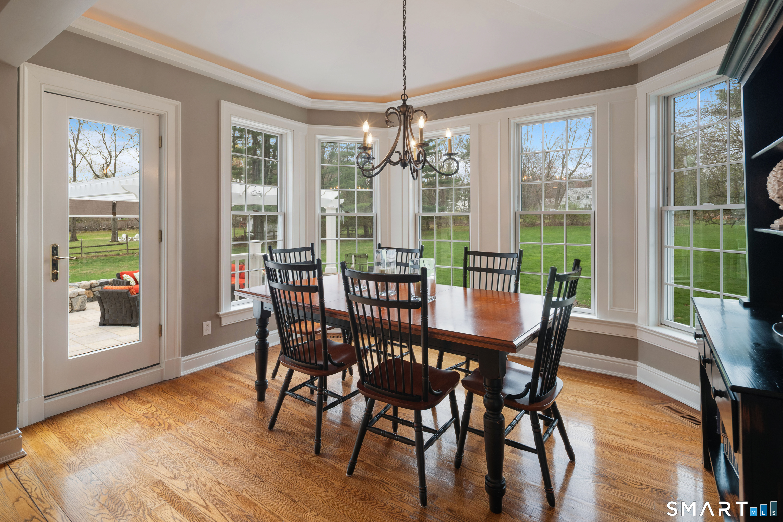 35 Danvers Lane New Canaan CT 06840