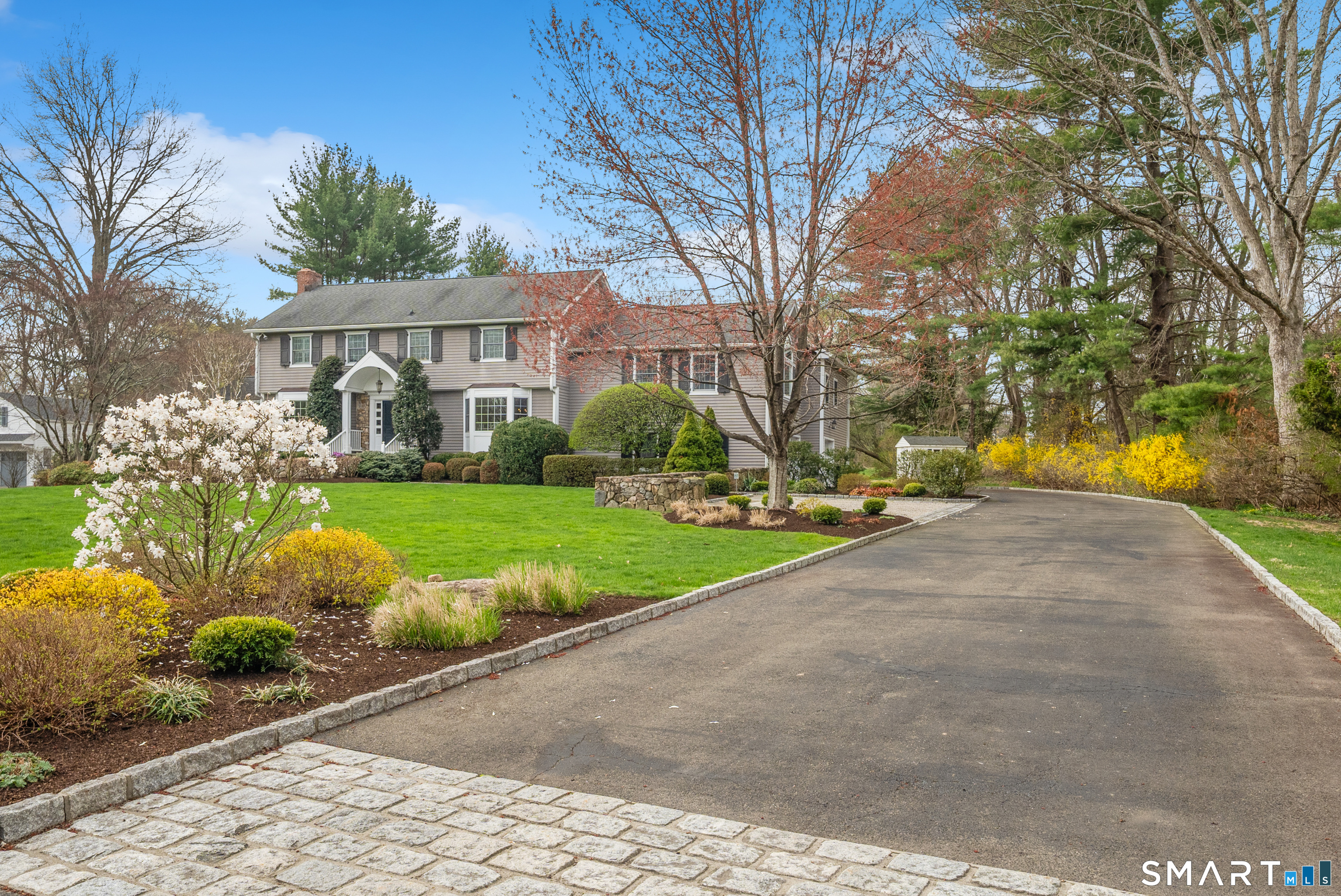 35 Danvers Lane New Canaan CT 06840
