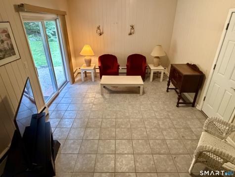 25 Noahs Ln Extension Norwalk CT 06851