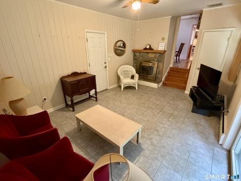 25 Noahs Ln Extension Norwalk CT 06851