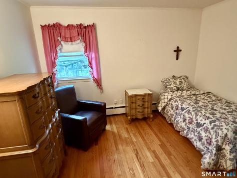 25 Noahs Ln Extension Norwalk CT 06851
