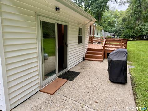 25 Noahs Ln Extension Norwalk CT 06851
