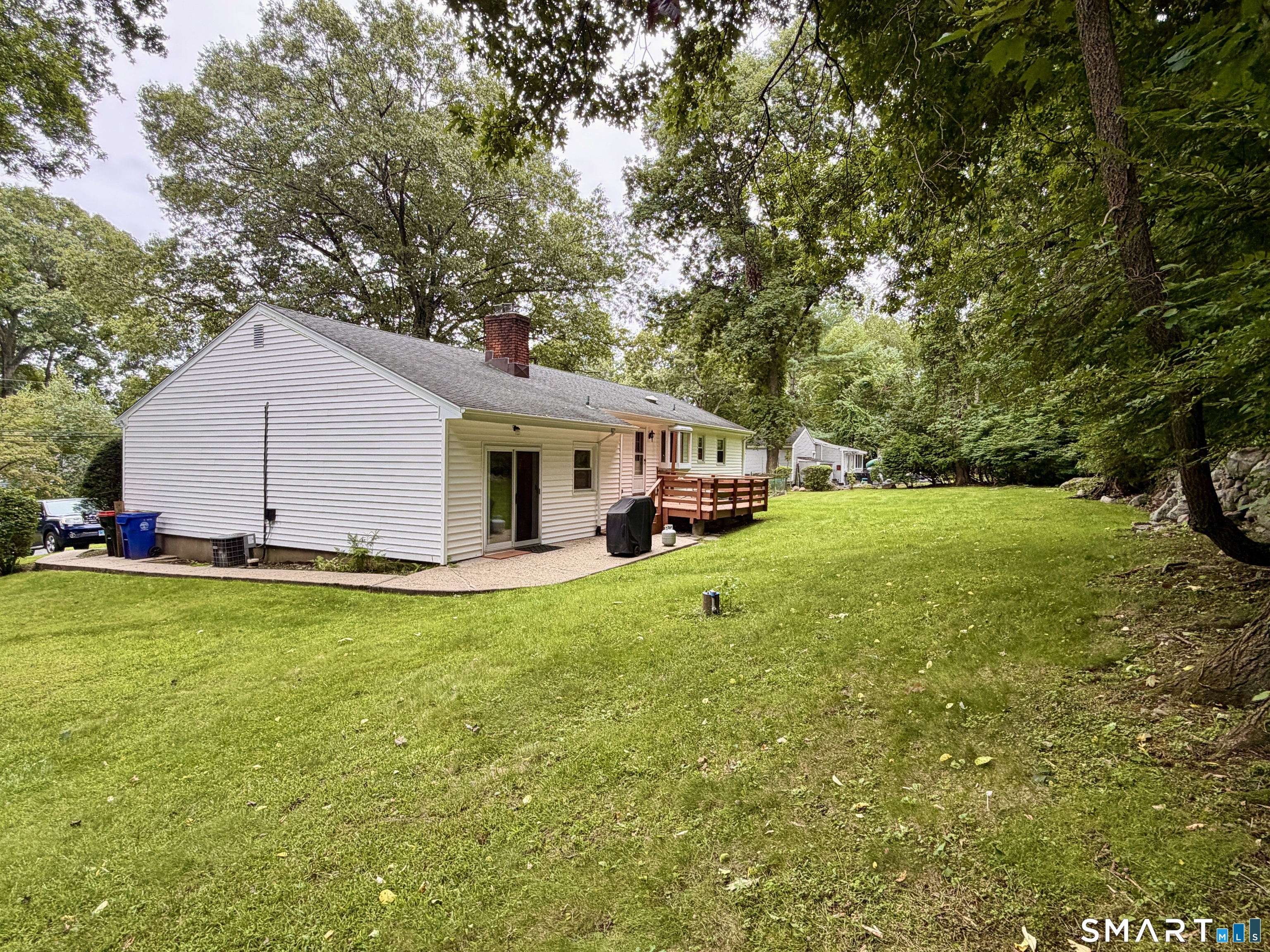 25 Noahs Ln Extension Norwalk CT 06851