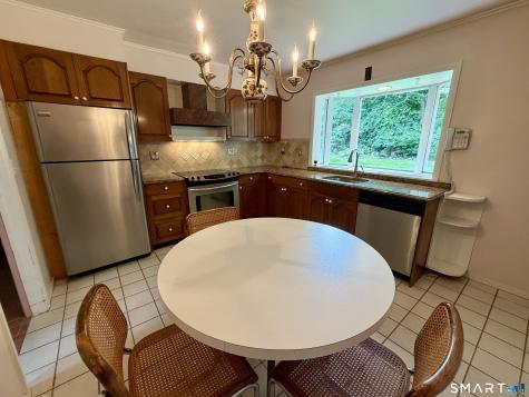 25 Noahs Ln Extension Norwalk CT 06851