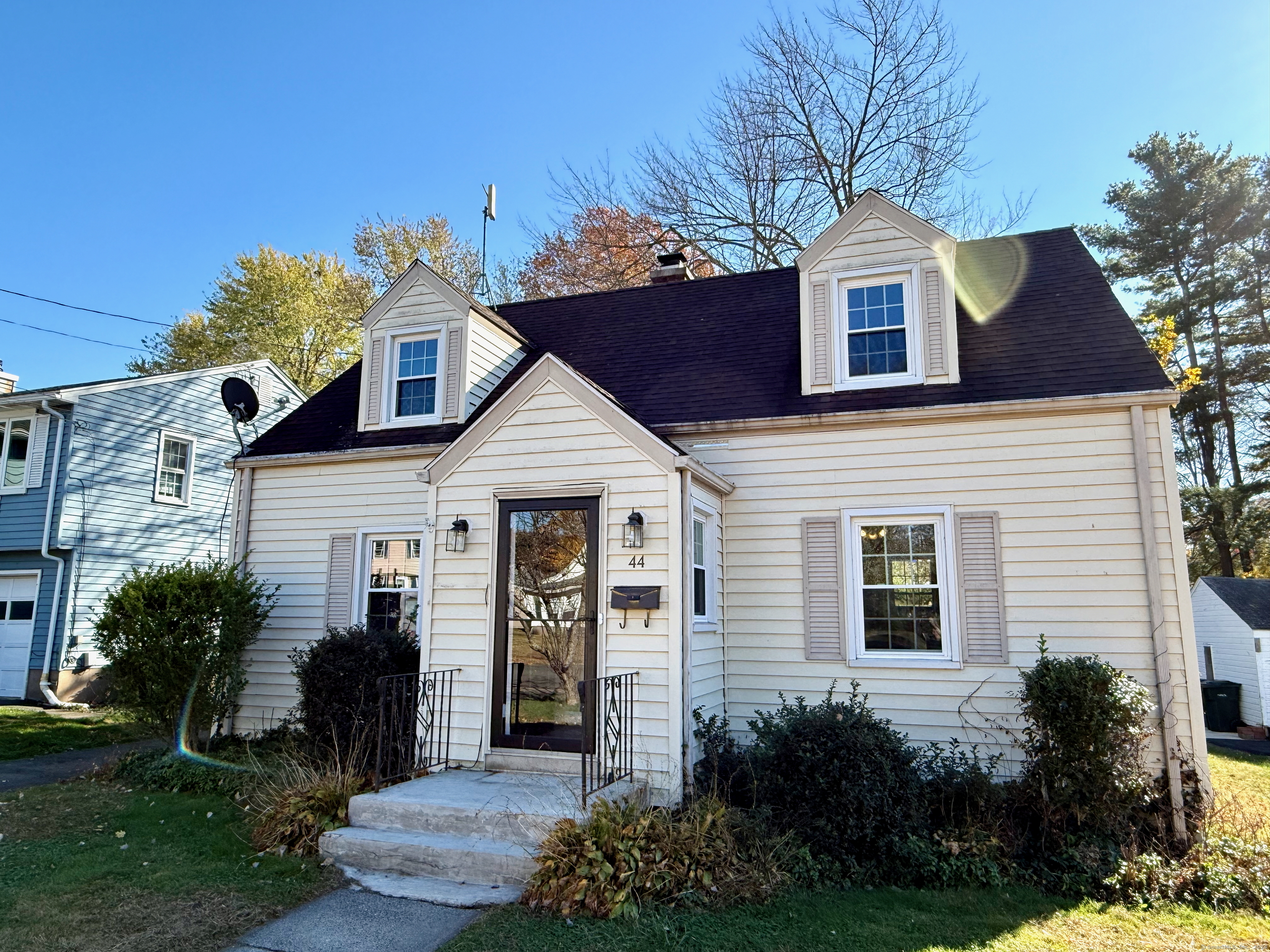 44 Dix Road Wethersfield CT 06109